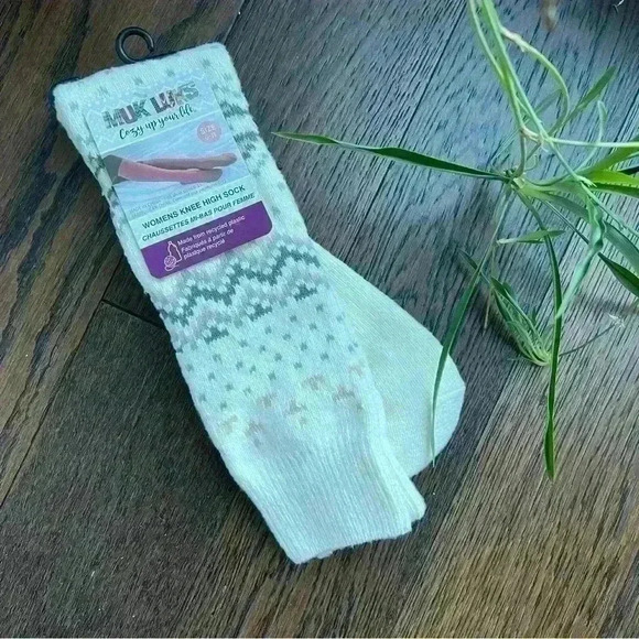 NWT Muk Luk White Ivory Retro Knee High Socks 6-11 - Socks Gift Idea - Picture 2 of 9